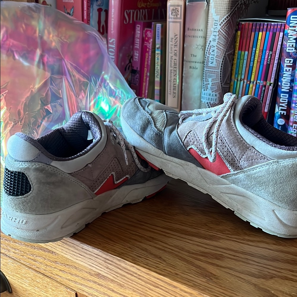 Sneakers - Picture 6 of 6